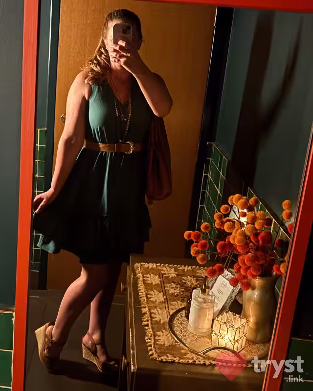 Escort/Massage/S&M Lilith Hawthorn in Chicago, IL