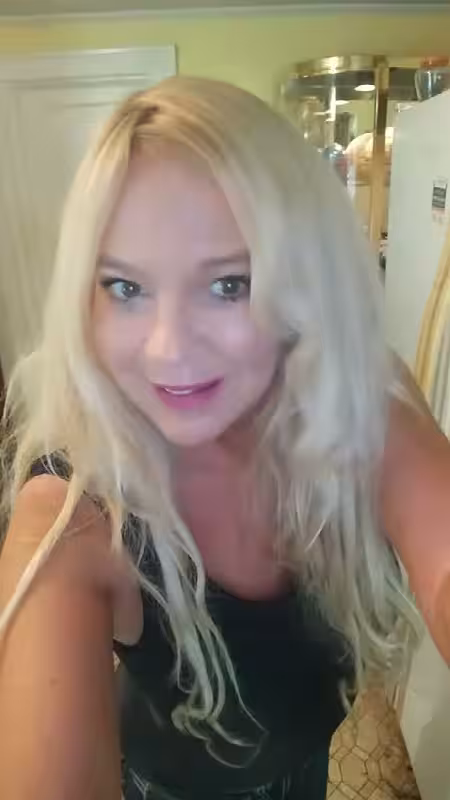 companion/Massage Carolyn in Kansas City, MO