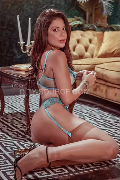 companion Eva Loren in Miami, FL