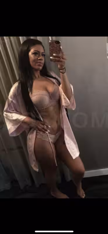 Escort Yasmine / Veronica Sky in Minneapolis, MN