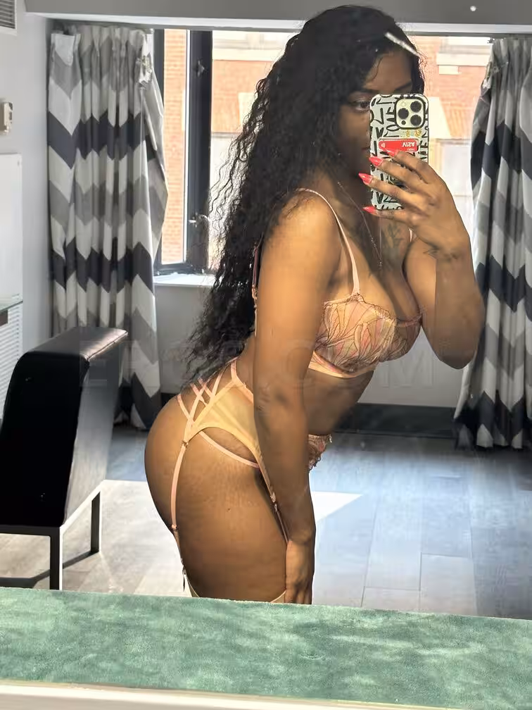Escort Alycia in Columbia, MD