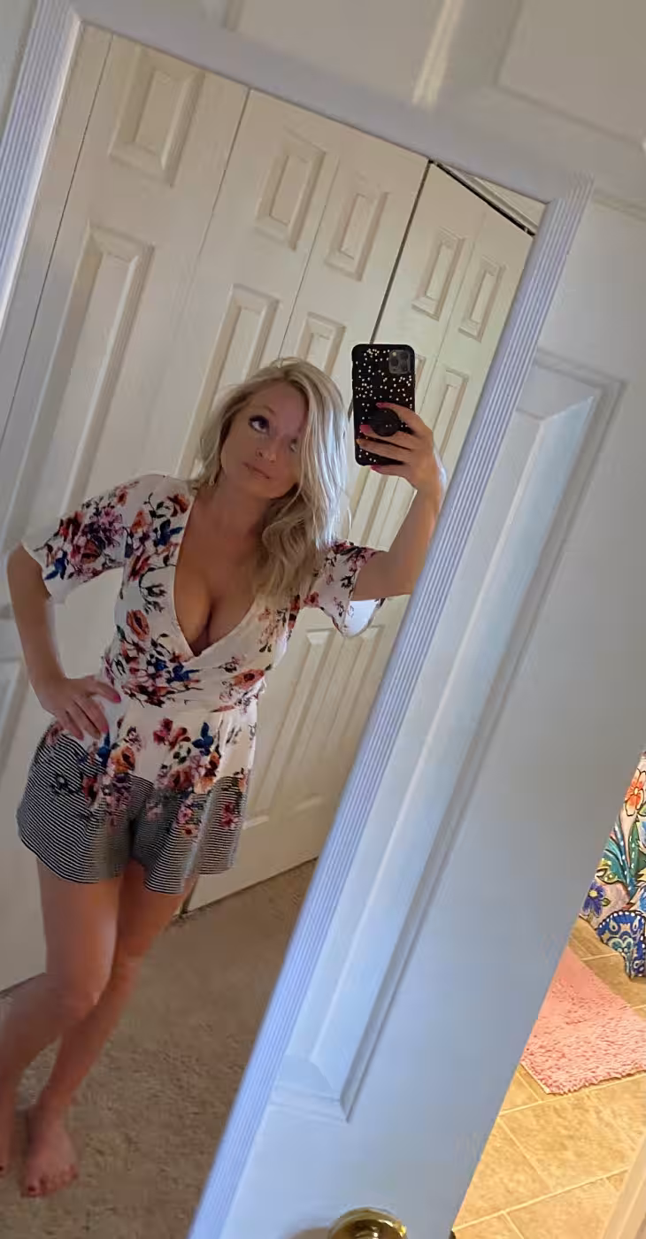 Escort Jenna in Louisville, KY